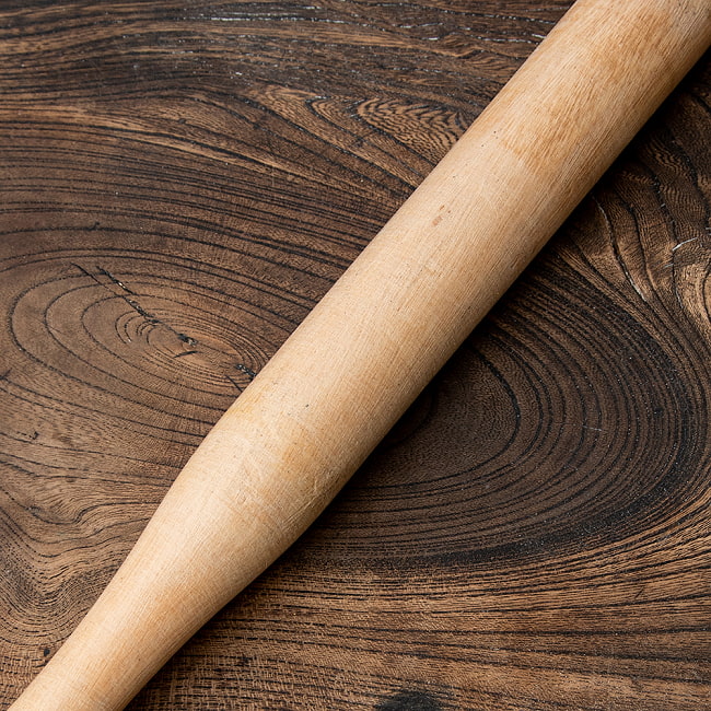 チャパティ用麺棒・のばし棒 - 細めのタイプ 4 - なで肩気味の細めチャパティ棒です。