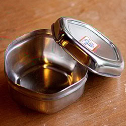 ステンレスのマサラケース・小物入れ[約4cm×6.8cm] - サブ2