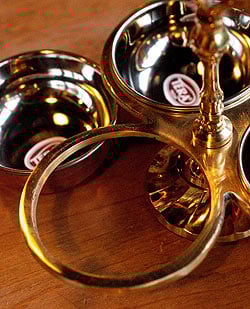 持ち手付き！インドのピクルスホルダー【槌目仕上げのスプーンおまけ付き】 - サブ3