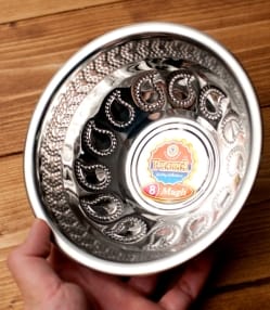 ペイズリーエンボスのアルミ皿【直径：17.5cm】 - サブ5