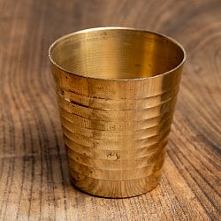 インドの礼拝用 ブラス製 プージャグラス カップ[5cm x 4.5cm] - サブ2