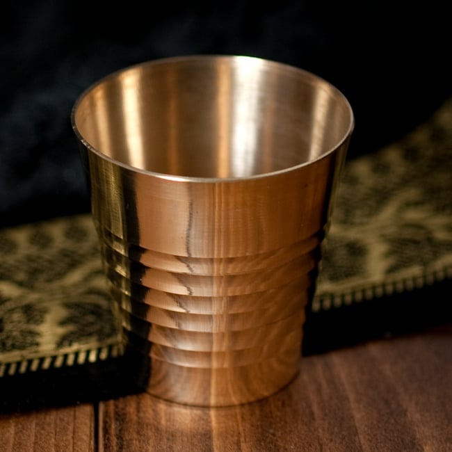 インドの礼拝用ブラス カップ[5cm]の写真