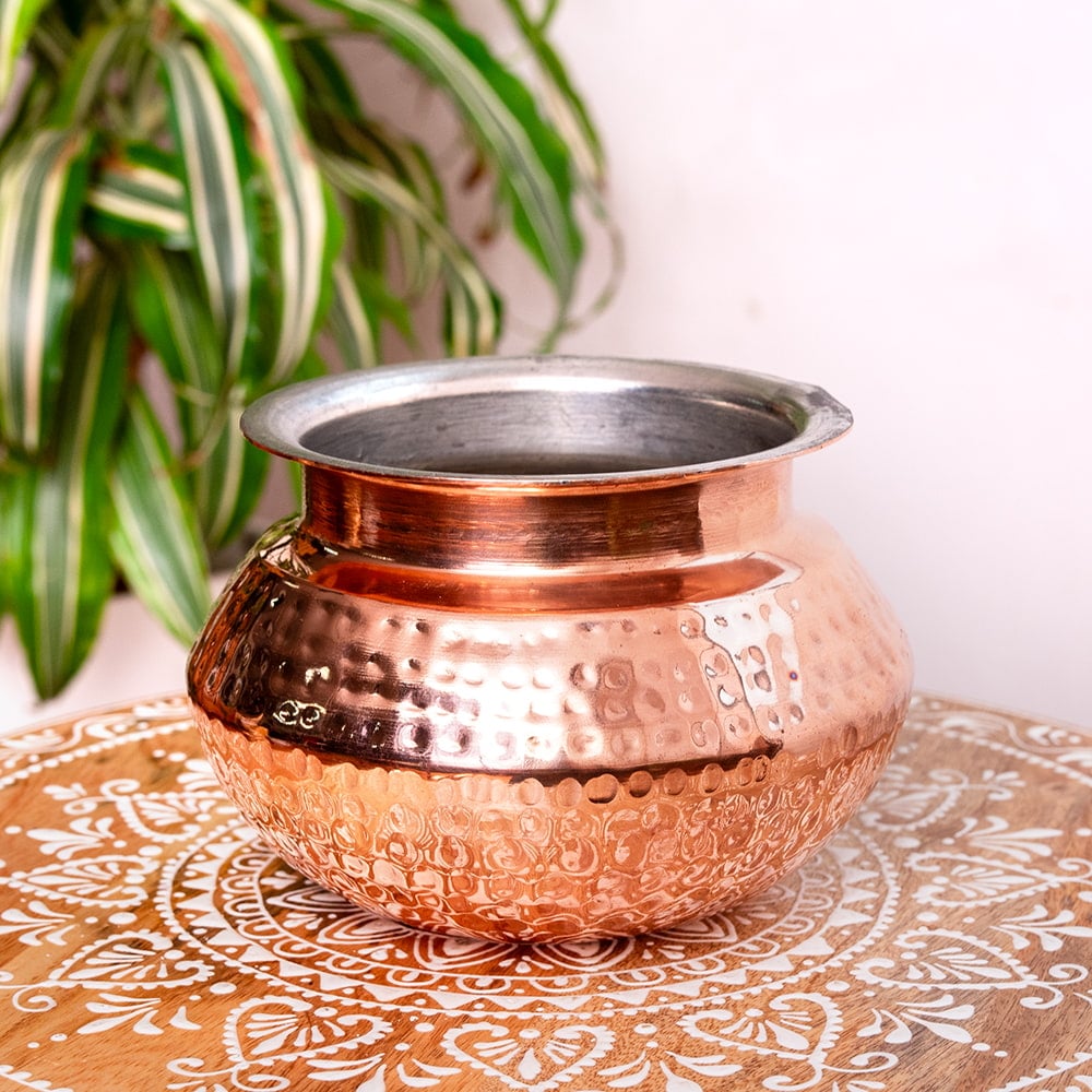 高級ハンディカダイ - インドの鍋〔直径15.5cm　約1200ml〕の写真1枚目です。ビリヤニなどを作るのに使えるハンディカダイです。インド料理,調理器具,ハンディ,鍋,ビリヤニ,インド料理,抱桶,インドクオリティ