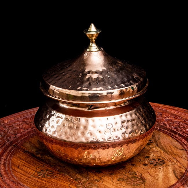 【蓋付き】ハンディカダイ - インドの鍋【直径15cm】の写真