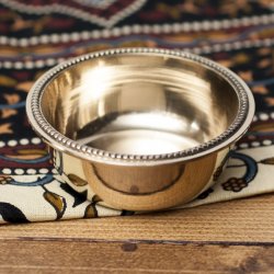 ブラス製のボウル 装飾付き[直径:約8cm]