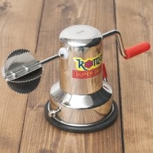 ココナッツ削りマシン 南インド料理などへ