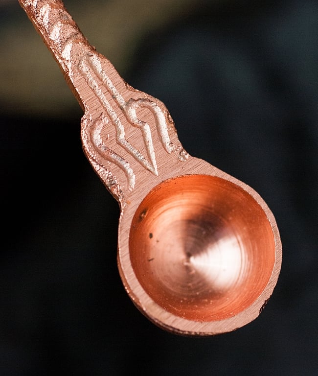 【祭壇用】聖なる蛇モチーフのブラススプーン 4 - さじの部分です。厚めに金属が用いられています。