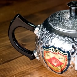 エンボス入りまんまるレトロティーポット 600ml タイのアルミ細工急須 - サブ5