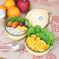 〔2段〕RABBIT BRAND タイのレトロホーローお弁当箱〔約17cm×約13.2cm〕 - サブ2