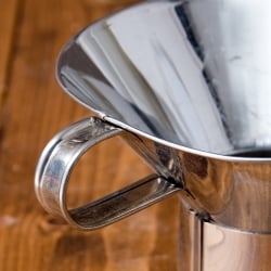 フードトランスポーター　タイ料理の惣菜を袋詰めする 大口じょうご・ロート - サブ5