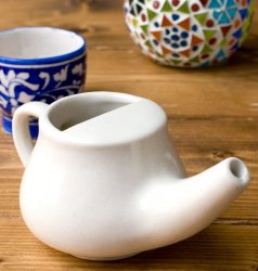 陶器のネティポット（鼻水差し）[ 長さ：約17cm　高さ：8cm]