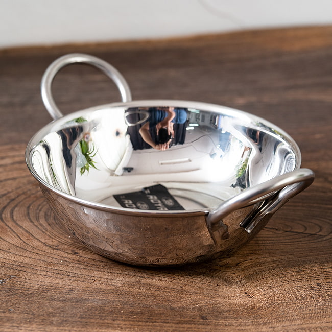 槌目装飾仕上げのステンレスカダイ サービングパン　食器・お皿（直径：約13cm） 8 - こちらはデザイン1です。