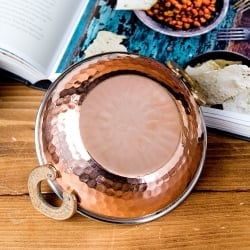 槌目銅装飾仕上げのステンレスカダイ[装飾持ち手付]サービングパン　食器・お皿〔約14cm 約530ml〕 - サブ3