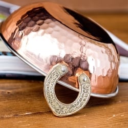 槌目銅装飾仕上げのステンレスカダイ[装飾持ち手付]サービングパン　食器・お皿〔約14cm 約530ml〕 - サブ4