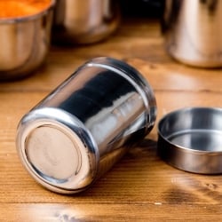 ステンレスのマサラケース・小物入れ-3号[約7.2cm×5.3cm 120ml] - サブ4