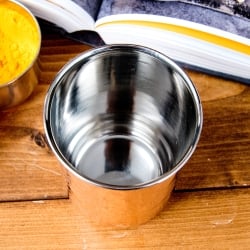 インドの鎚目付き銅装飾コップ【高さ：9.7cm×直径：7.5cm 約300ml】 - サブ2