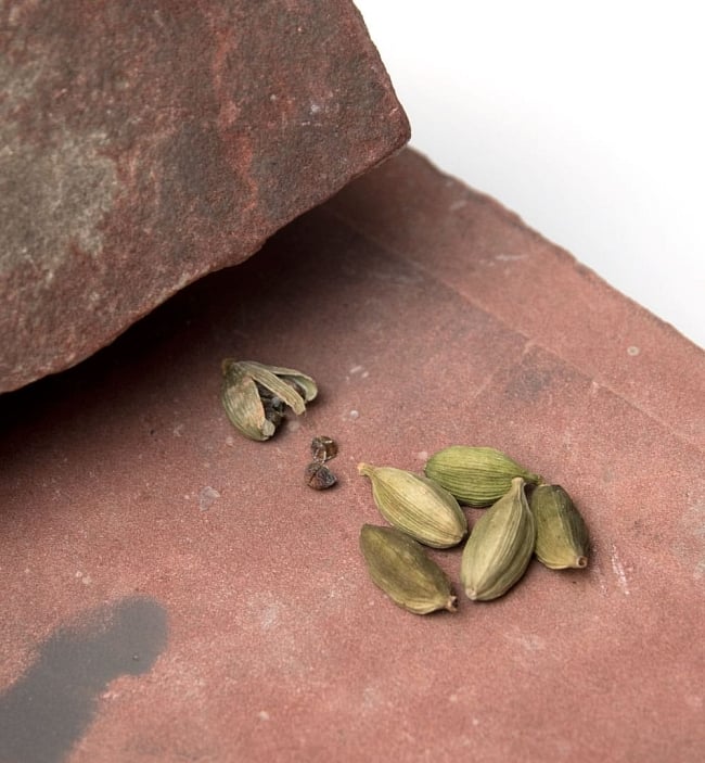 [ワケアリ]インド伝統の石製マサラ潰し 10 - 簡単にスパイスを潰せます。
