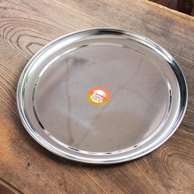 カレー大皿 [約27.5cm]-重ね収納ができるタイプ 2 - フチの部分を写してみました。つややかなターリーです。