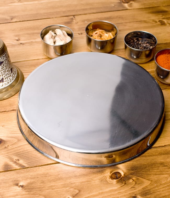 カレー大皿 [27cm]-重ね収納のできないタイプ 3 - 裏面はこんな感じです