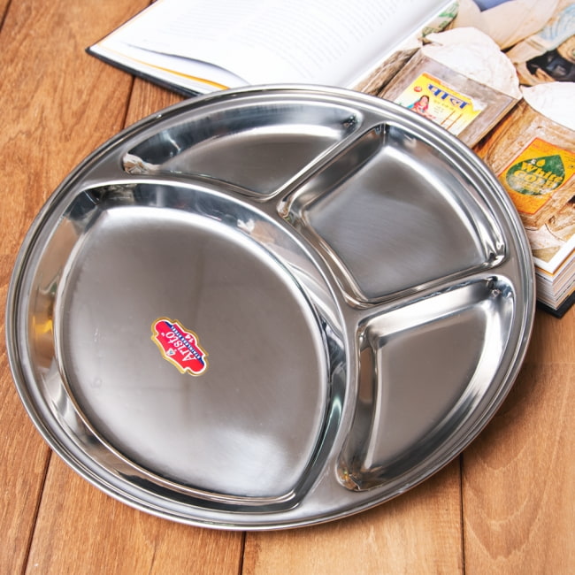 カレー丸皿【32cm】の写真1枚目です。とっても便利な4分割のカレー小皿ですカレー 皿,プレート,ランチプレート,分割 カレー皿