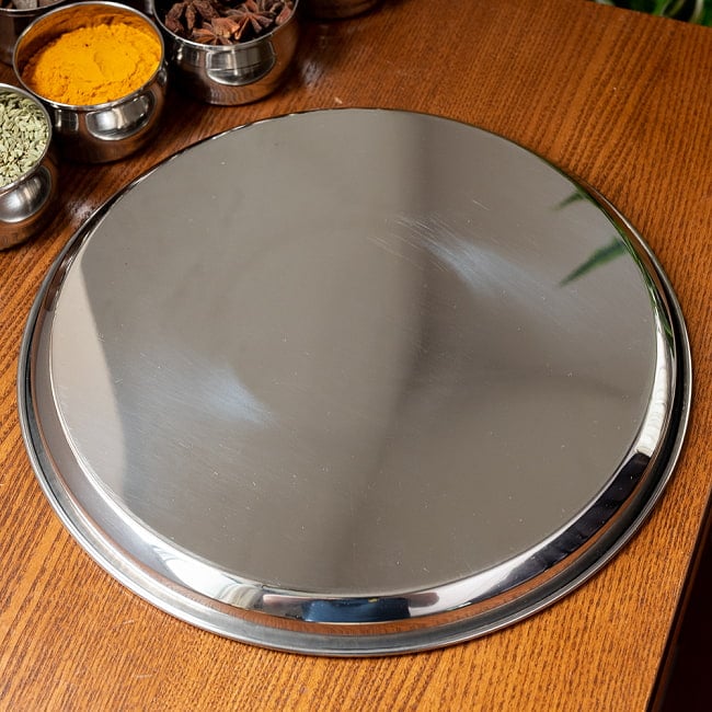 カレー大皿 [27.5cm]-重ね収納のできるタイプ 4 - 裏面の様子です。すっきりシンプルでお手入れ楽ちん！