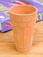 [限定入荷]インドの素焼きラッシーカップ　[直径7.5cm程度 高さ:12.5cm程度]の商品写真