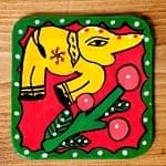 〔四角形〕 ミティラー画のコースター - 象さんと木の実 の商品写真