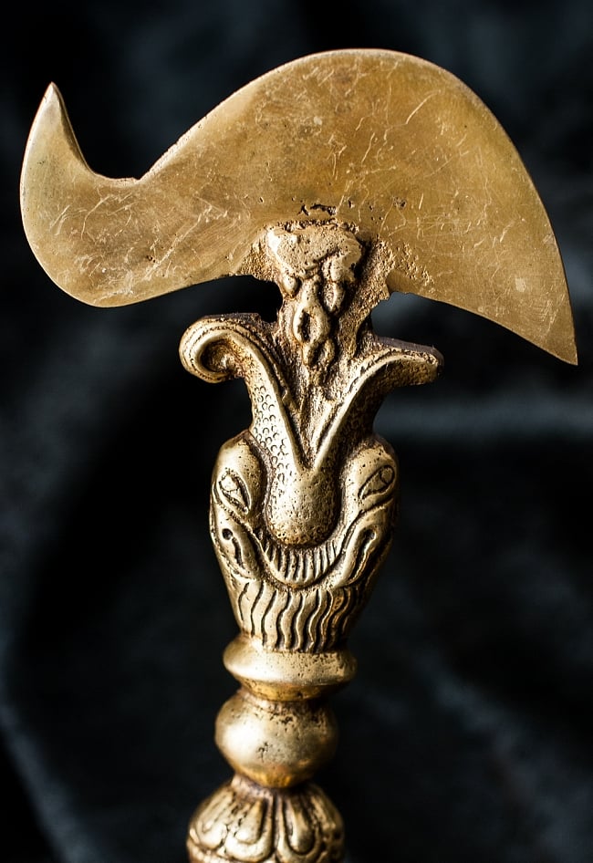 チベット密教法具 カルタリ・ドルジェ - 14cm 5 - こちらのドルジェは斧がかたどられている少し珍しいタイプのもの。