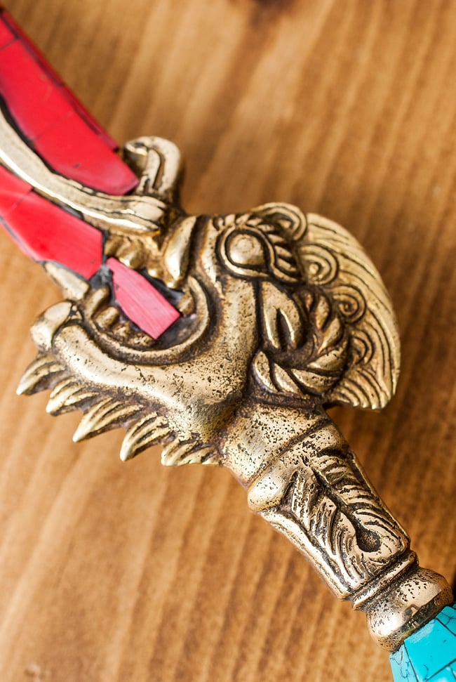 チベット密教法具 文殊菩薩の利剣 - ガドゥガ - 40cm 4 - 柄には龍がモチーフとして用いられています。