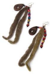 フェルトとスターマークのピアス-ブラウン系の商品写真