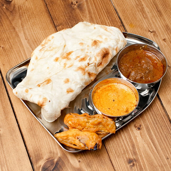 【送料無料・3個セット】インドのステンレス製 バナナリーフプレート[約30.3cm] 4 - 使用例です