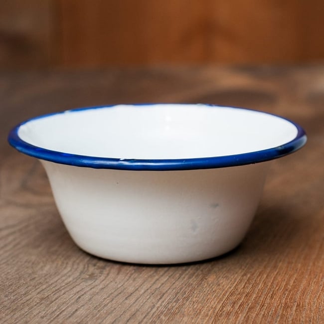 【送料無料・7個セット】印度琺瑯 アンティーク調のホーロー 多目的ボウル - 外径14.7cm程度 4 - 口が末広がりになっています。