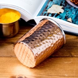 【送料無料・3個セット】インドの鎚目付き銅装飾コップ【高さ：9.5cm×直径：7.5cm】 - サブ4