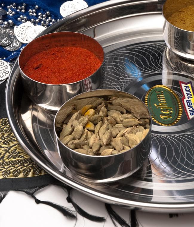 【送料無料・4個セット】カレー大皿 [約27.5cm]-重ね収納ができるタイプ 6 - 手に取るとこれくらいの大きさ。使いやすいサイズですね。