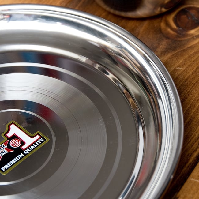 【送料無料・7個セット】カレー皿 No.9 [約21cm]-重ね収納ができるタイプ 4 - つややかなステンレス製です。