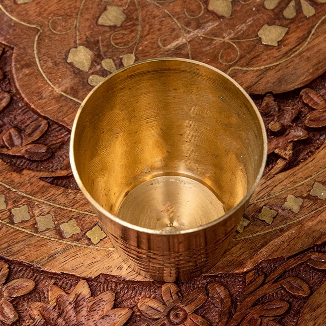 【5個セット】インドの礼拝用 ブラス製 プージャグラス カップ[約5cm] 5 - 中はこのようになっております