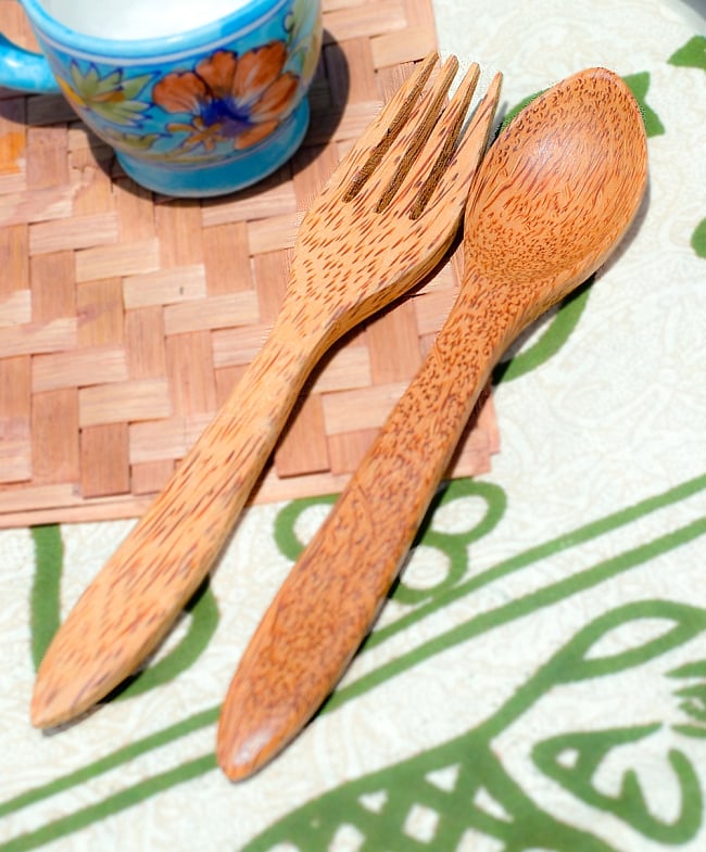 ココナッツのスプーン・フォークセット　約20cmの写真ベトナム料理,食器,スプーン,匙