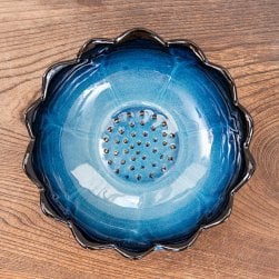 エスニック気分を盛り上げる ロータスボウル 17cm Blue