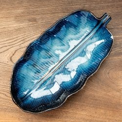 エスニック気分を盛り上げる バナナリーフプレート 31cm Blue