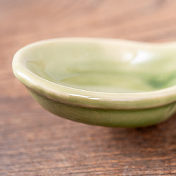 滑らかな釉薬が美しい タイの陶磁器スプーン　Yellow green - サブ5