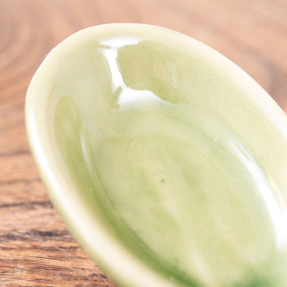 滑らかな釉薬が美しい タイの陶磁器スプーン　Blue2枚目の説明写真です