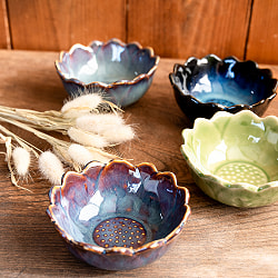 エスニック気分を盛り上げる　ロータスボウル　10cm　Blue - サブ2