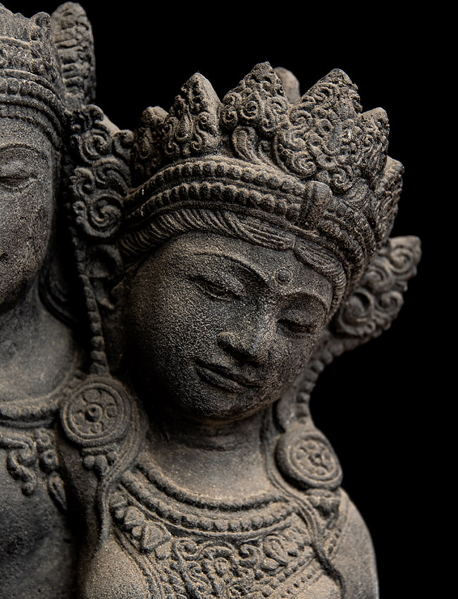 【58cm】アンティーク調 シータとラーマ 石像 インドネシアスタイルのヒンドゥ神像 7 - 力強くも柔和な表情