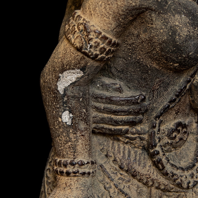 【63cm】アンティーク調 シータとラーマ 石像 インドネシアスタイルのヒンドゥ神像 10 - 寄り添う姿が素敵ですね。
