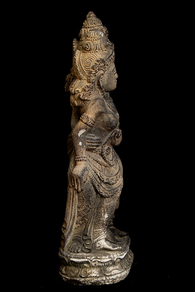 【63cm】アンティーク調 シータとラーマ 石像 インドネシアスタイルのヒンドゥ神像 8 - 側面からの様子です。