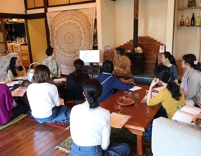[E-TICKET・10名様限定]ティラキタ　アーユルヴェーダオイルお試し体験会 - 前泊  2026年3月31日(火) 4 - こちらは前回の勉強会の様子です