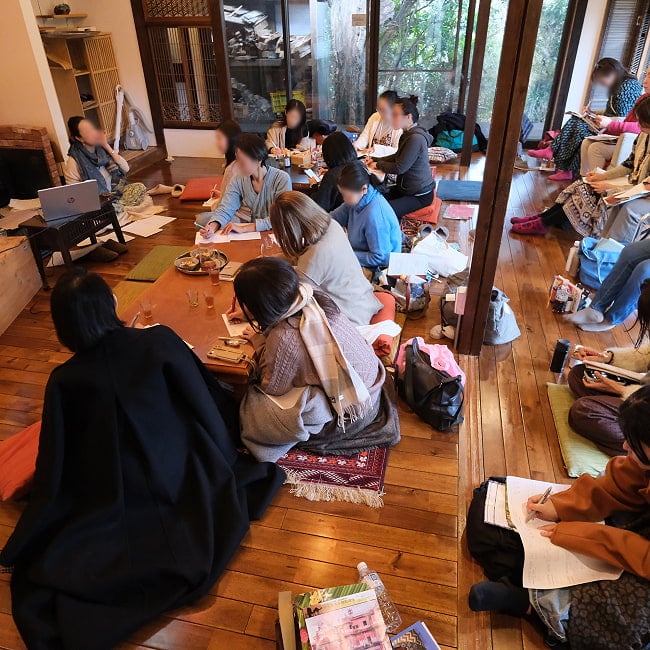 [E-TICKET・15名様限定]基礎理論習得済の方向け - ティラキタ アーユルヴェーダ オイルお試し体験会 - 2026年4月1日(水) 3 - 前回の体験会の模様です