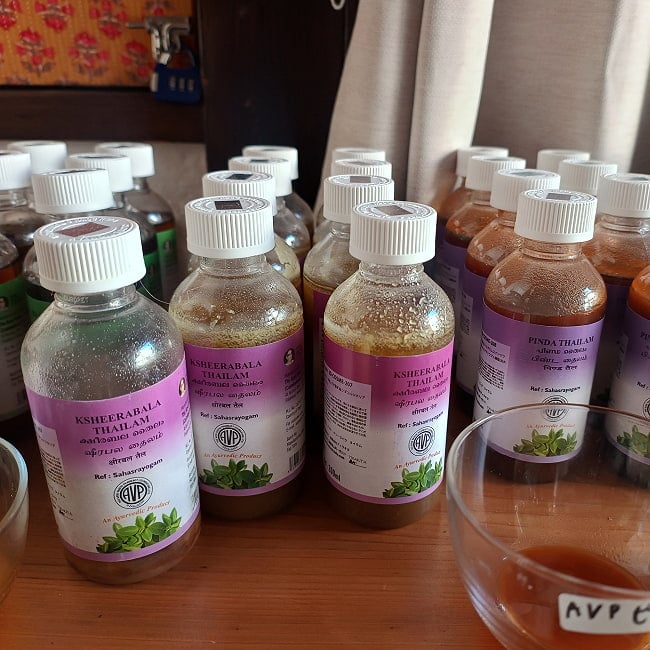 [E-TICKET・15名様限定]基礎理論習得済の方向け - ティラキタ アーユルヴェーダ オイルお試し体験会 - 2026年4月1日(水) 6 - PNNM、コッタカル、AVPなど各社のオイルが比較検討できます