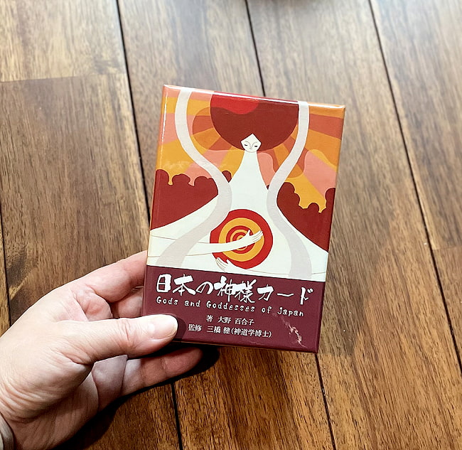 日本の神様カード - Japanese god card 5 - 大きさの比較のためにパッケージを手にとってみました