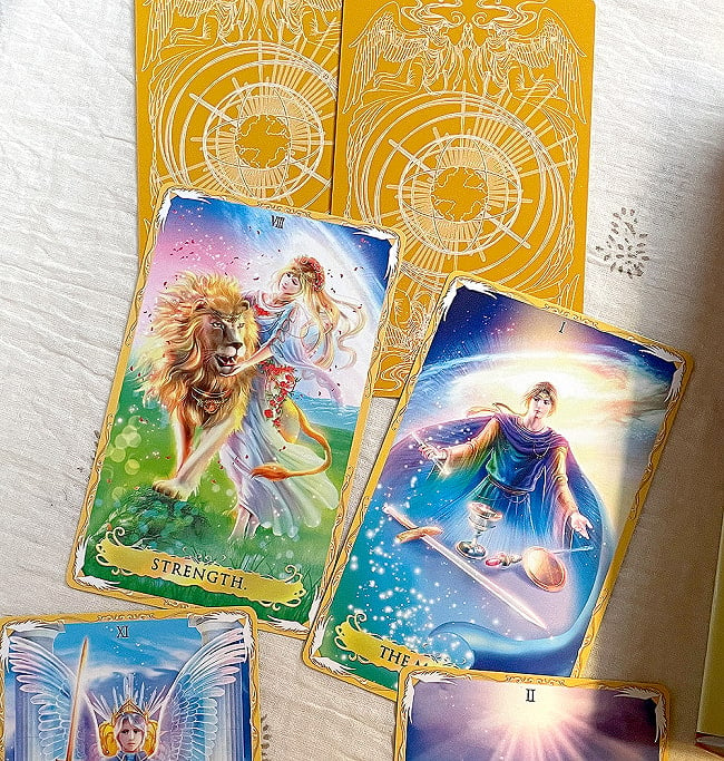 アルケミア・タロット - Alchemia Tarot 7 - 素敵なカード、解説書はついていません。8番が力、11番が正義のかーどですのでウエイト版かな、